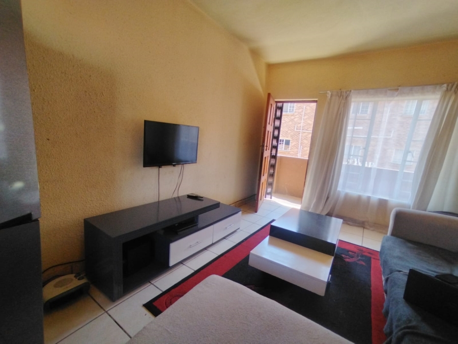 1 Bedroom Property for Sale in Rustenburg Central North West